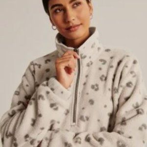 Abercrombie Half-Zip Sherpa Sweatshirt animal S
